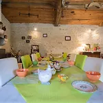 Bed & Breakfast A L'antan - La Ferme D'octave 3*