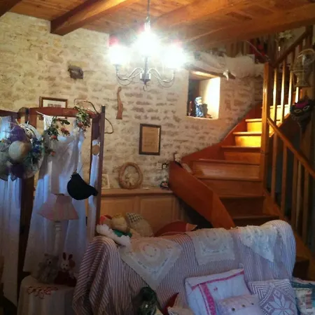 A L'antan - La Ferme D'octave 3* Saint-Hilaire-de-Villefranche