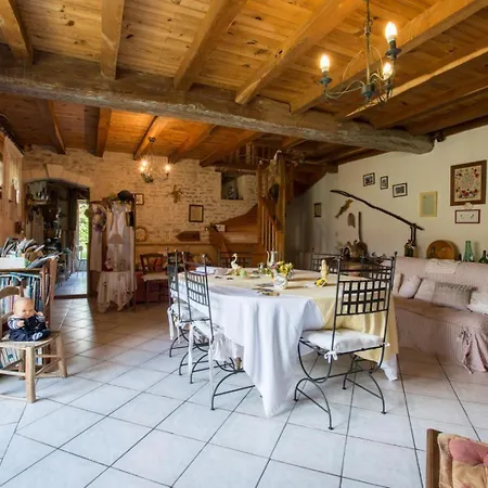 A L'antan - La Ferme D'octave Bed & Breakfast 3*