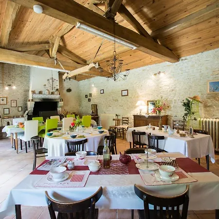 Bed and Breakfast A L'antan - La Ferme D'octave 3*