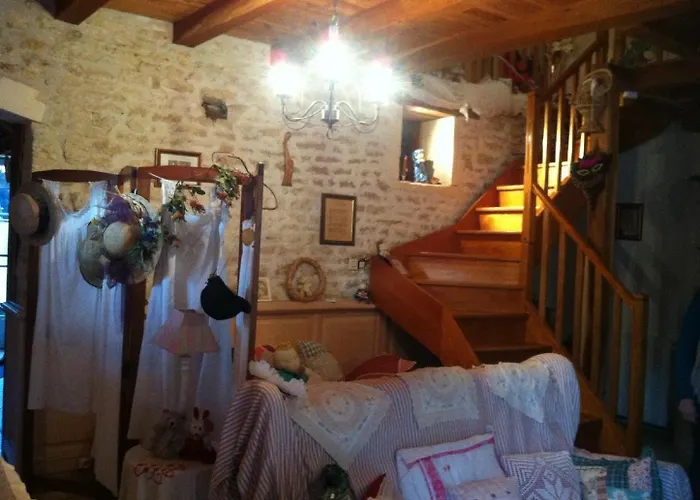 A L'antan - La Ferme D'octave 3* Saint-Hilaire-de-Villefranche