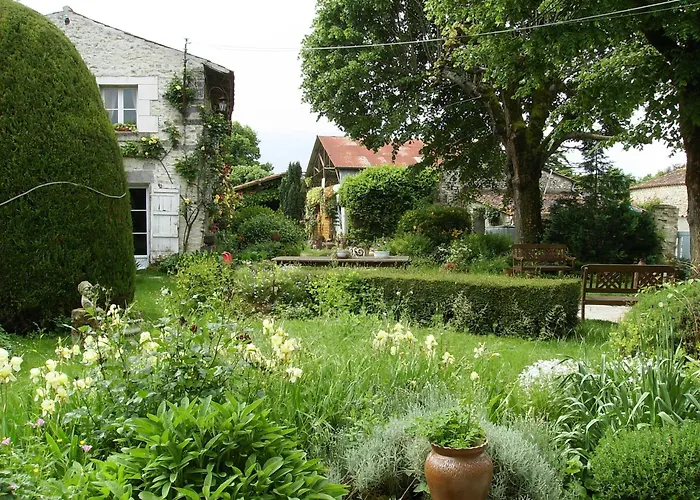 A L'antan - La Ferme D'octave Bed and breakfast Saint-Hilaire-de-Villefranche