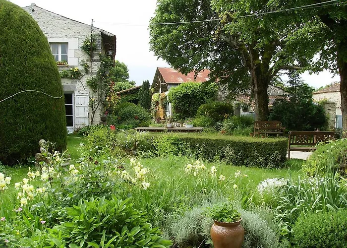 A L'antan - La Ferme D'octave Bed and breakfast Saint-Hilaire-de-Villefranche